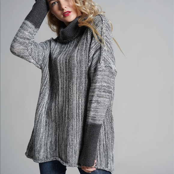 COCOIMO Tops - B2G1♦️🆕Turtle Neck Oversized Sweater
